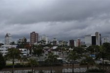 calor-e-chuva-devem-dar-tregua-neste-fim-de-semana-em-joinville