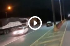 video:-carro-em-alta-velocidade-e-flagrado-na-contramao-da-br-101-em-sc