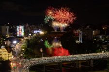 famosa-dupla-sertaneja-se-apresentara-no-reveillon-de-blumenau;-veja-qual