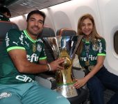 abel-ferreira-garante-que-fica-no-palmeiras-apos-papo-com-leila-pereira