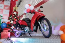 jovem-ganha-moto-em-sorteio-na-edicao-especial-de-natal-do-bg-nos-bairros:-‘feliz-e-surpreso’