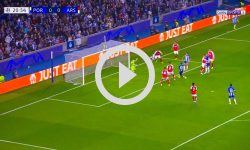 video:-brasileiro-perde-gol-inacreditavel-na-champions-league