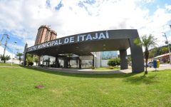 teatro-municipal-de-itajai-reabre-com-vasta-programacao-artistica-e-musical